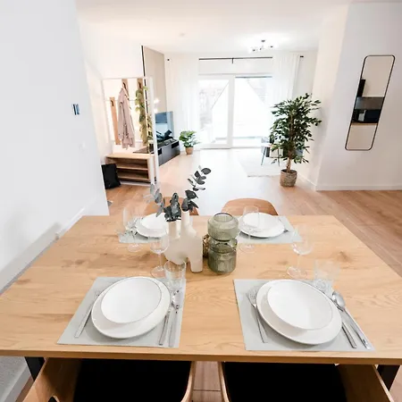 Kocasa-apartments, Zentrum, Wifi, Terrasse, Parkplatz, Waipu-tv, City-apartment アパート *