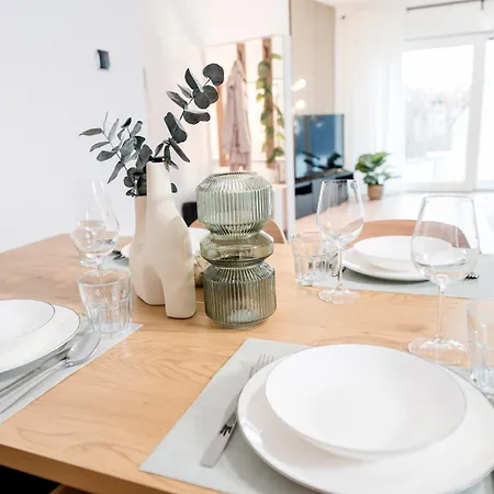 Kocasa-apartments, Zentrum, Wifi, Terrasse, Parkplatz, Waipu-tv, City-apartment アパート *